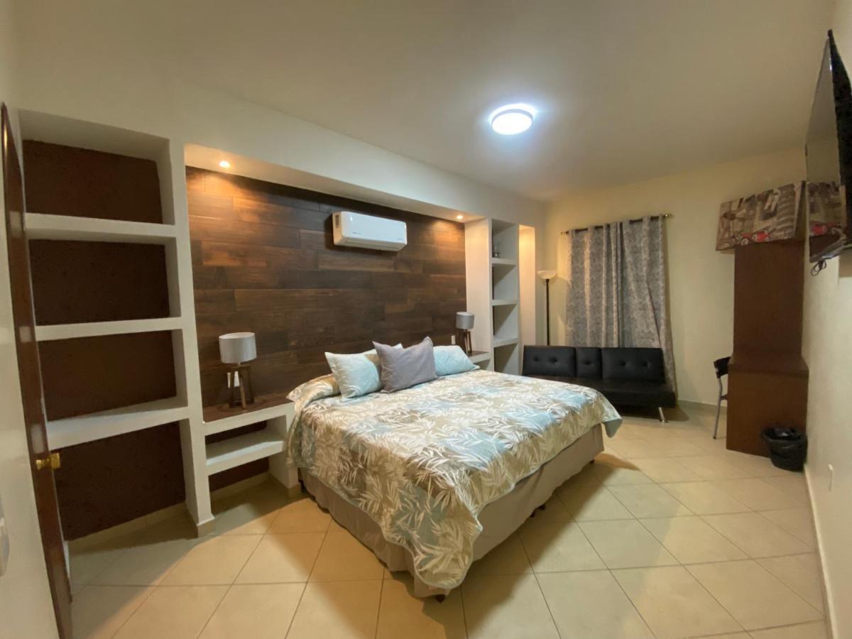 Hotel Real San Javier ซานฮวน เด ลอสลากอส ภายนอก รูปภาพ